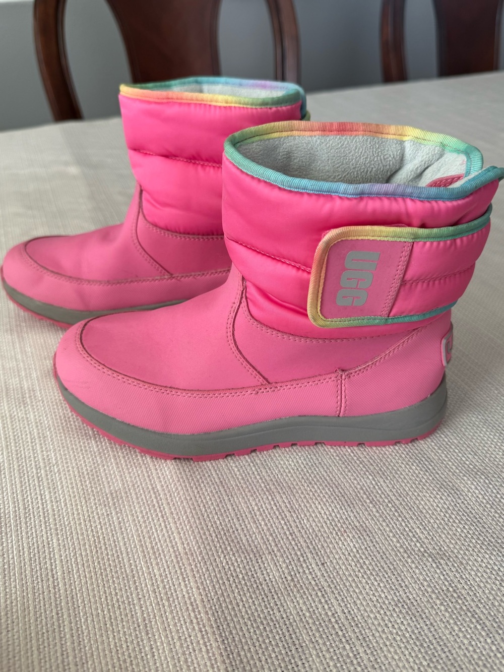 UGG Kids Torty weather boots Bright Pink Winter Boots with Rainbow Trim